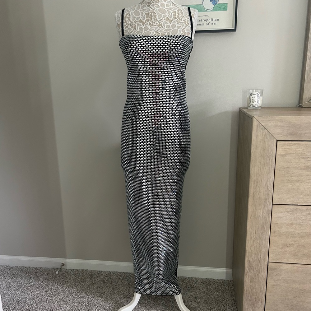 NWOT - RETROFÊTE Kyree Embellished Knit Dress in BLACK